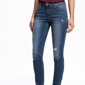 Distressed Old Navy Short Mid-Rise Rockstar Jeans